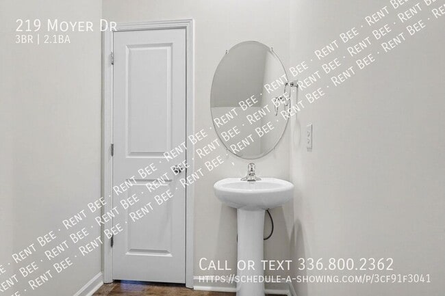 Building Photo - 219 Moyer Dr