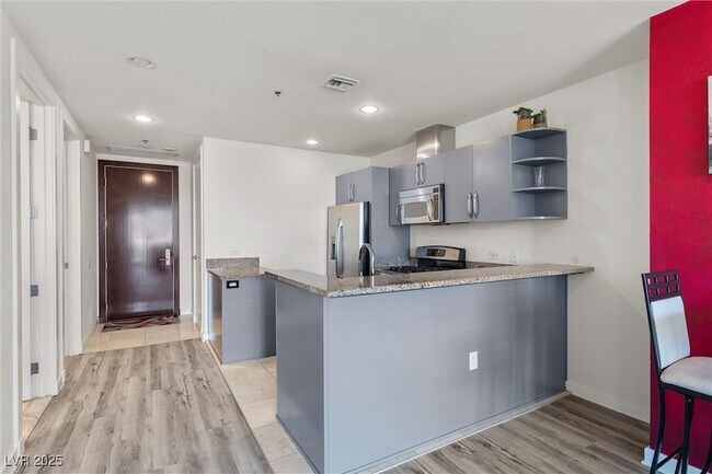 Building Photo - 4575 Dean Martin Dr