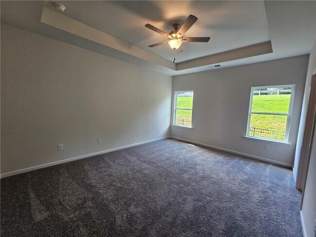 Building Photo - 2460 Ravencliff Dr