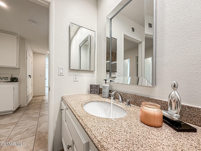 Building Photo - 655 Arroyo Oaks Dr