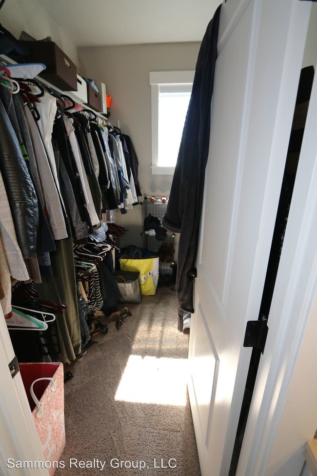 Building Photo - 9953 SE Merlo St