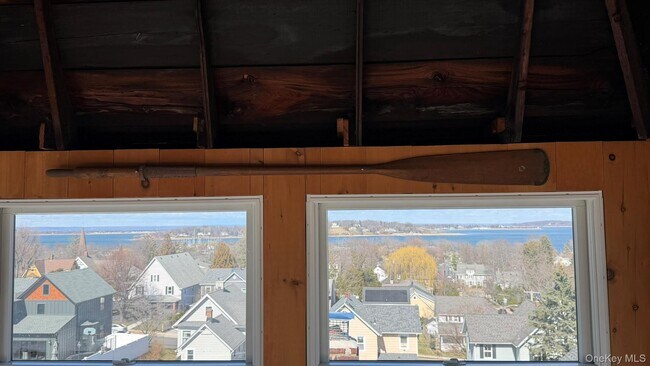 Building Photo - 64 Anstice St