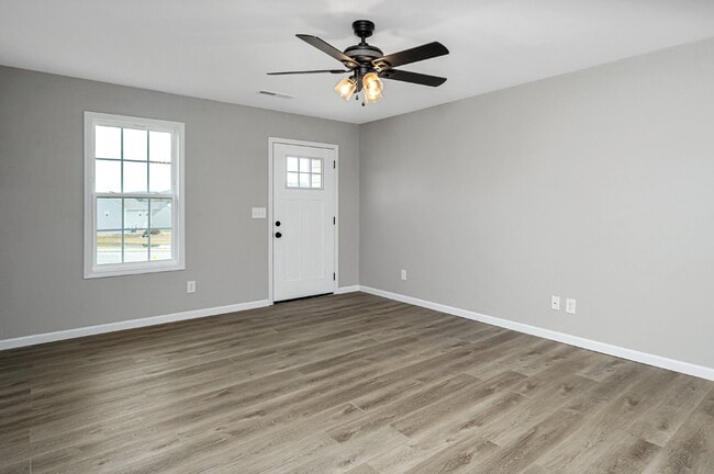 Building Photo - 85 Smith Glen Dr