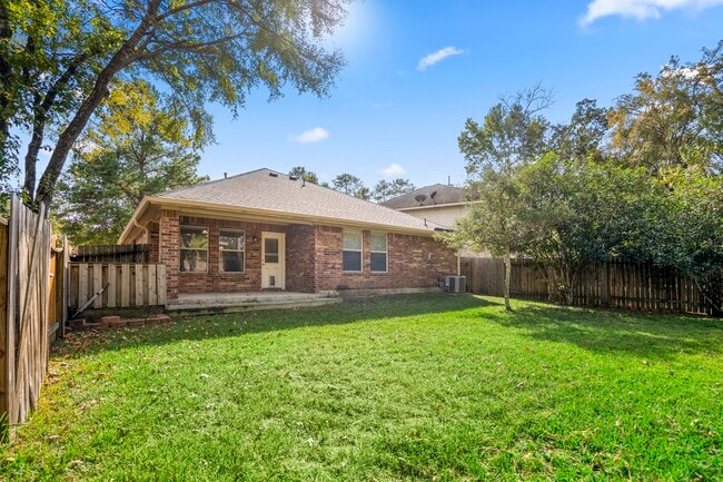 Building Photo - 22 Garden Lodge Pl