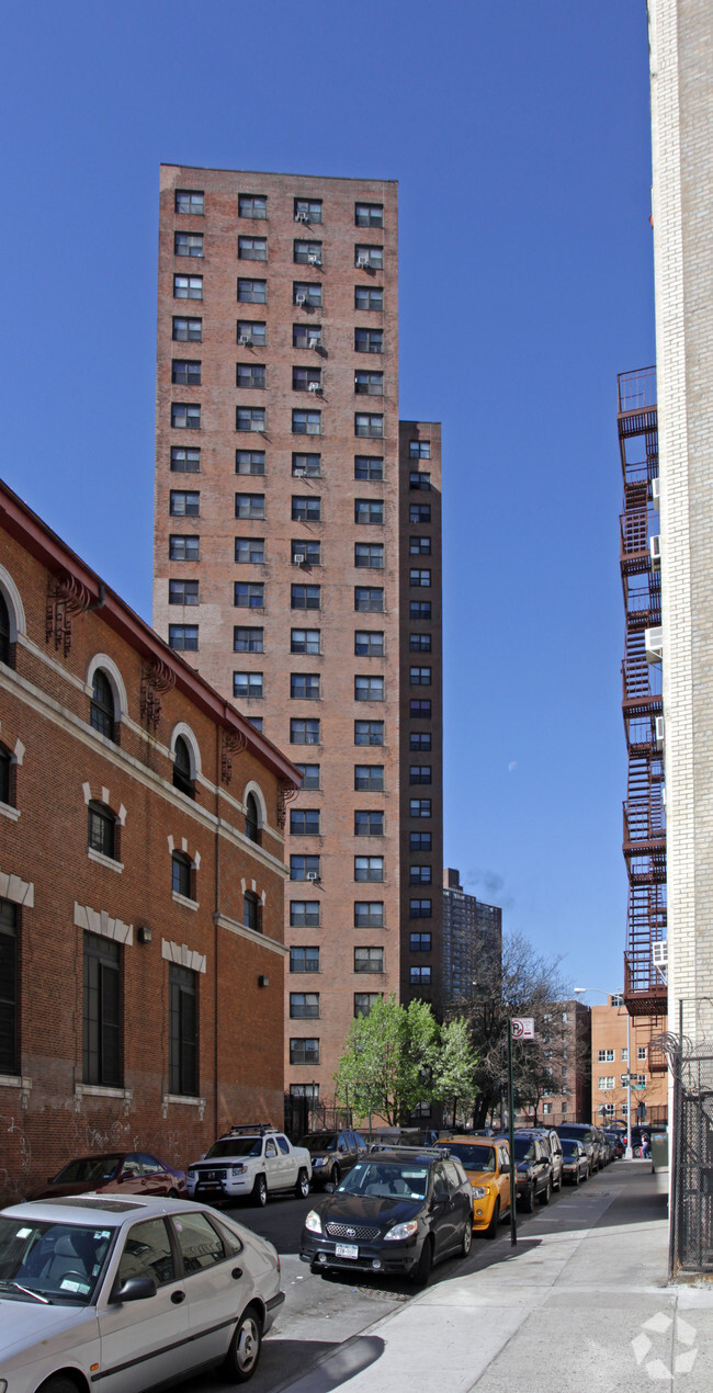 Building Photo - Inwood Terrace