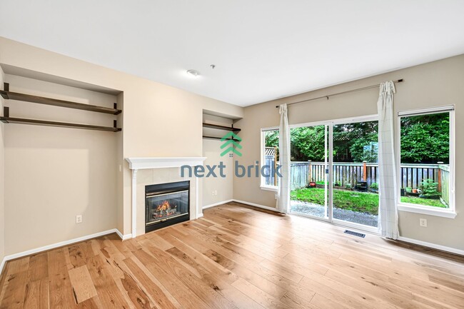 Building Photo - Beautiful 2 bed & 2.5 bath for rent