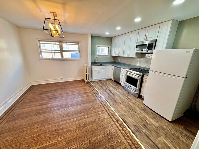 Building Photo - House for Rent in Upper Darby