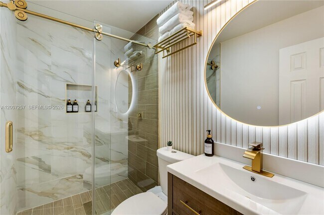 Building Photo - 7051 Tyler St