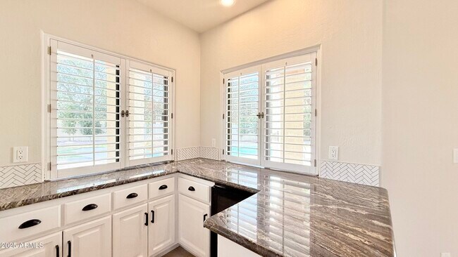 Building Photo - 10188 E Cortez Dr