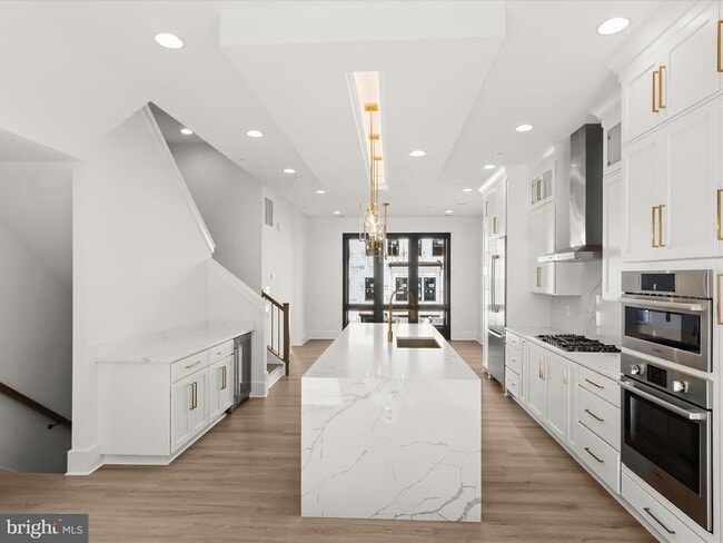 Building Photo - 14920 Dispatch St