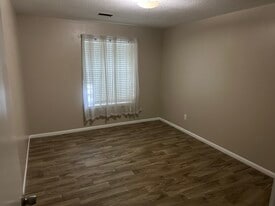 Building Photo - 10922 Cayman Mist Dr