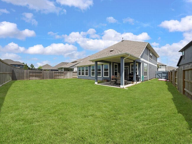 Building Photo - 32423 Fly Fish Wy