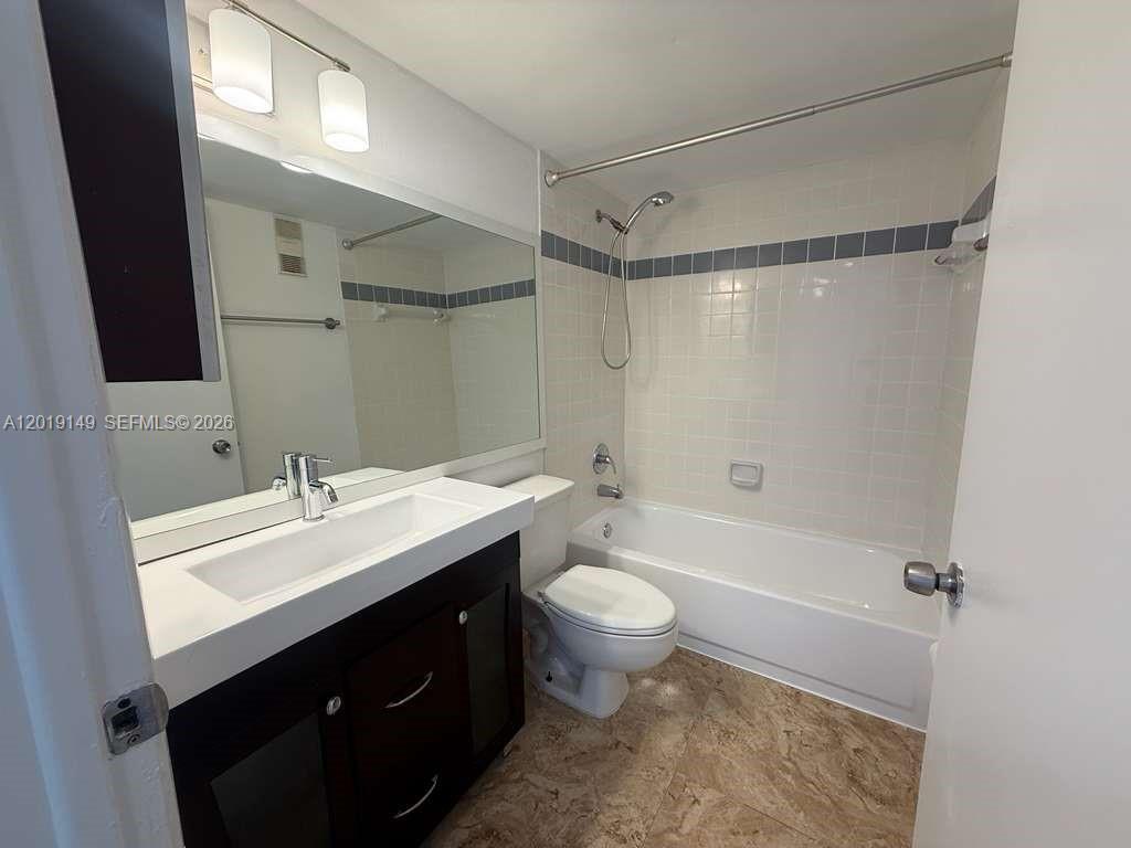 Building Photo - 770 Claughton Island Dr