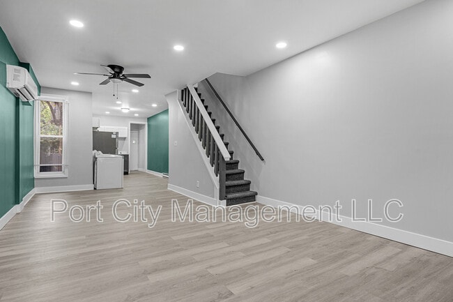 Building Photo - 1806 Aiken St