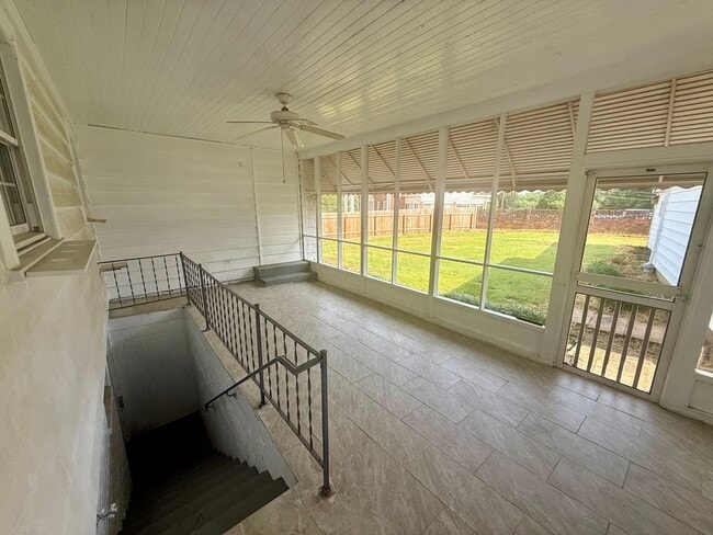 Building Photo - Three bedroom, 1 bath house in Graham