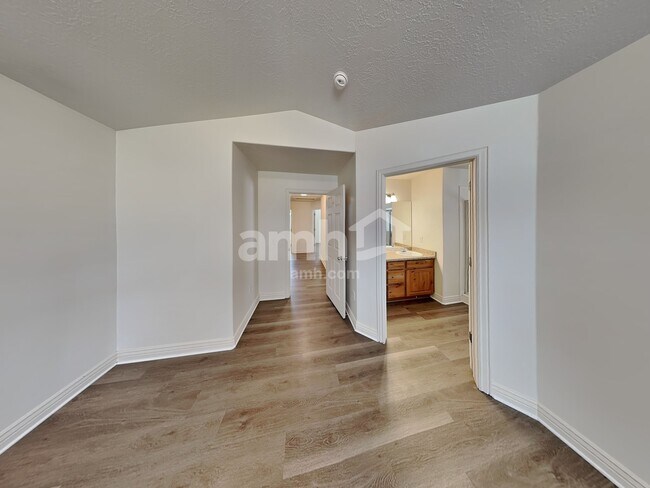 Building Photo - 247 Boston Dr