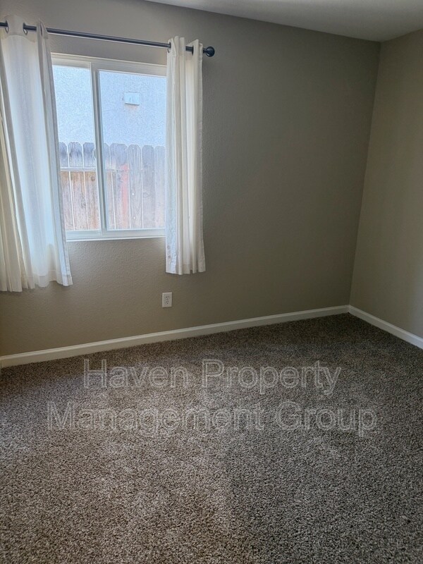 Building Photo - 1211 Fruitwood Way