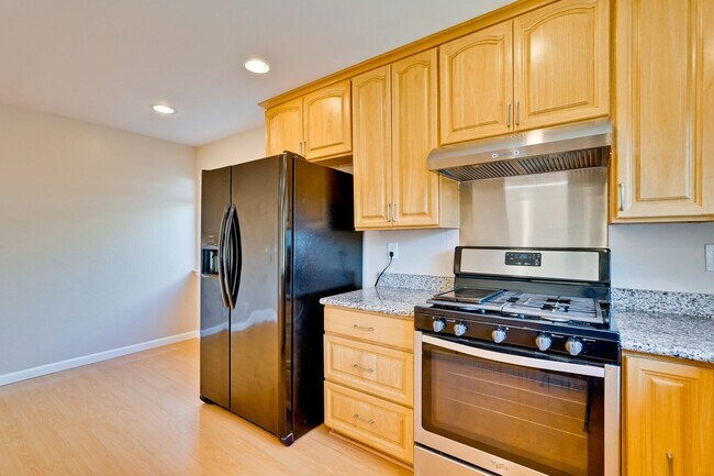 Building Photo - Charming 1,780 Sq Ft 4 bedroom 2 bath home in South San Jose