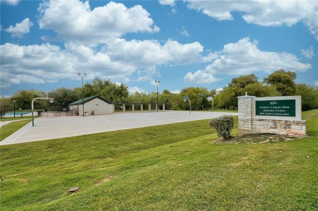 Building Photo - 3514 Batson Dr