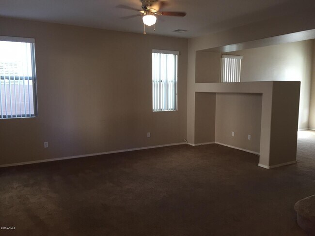 Building Photo - 17634 W Mandalay Ln