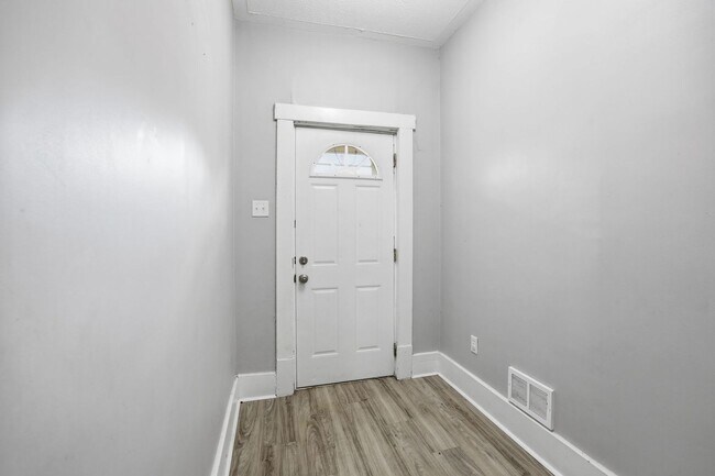 Building Photo - Three-Bedroom Home for Rent in Duquesne
