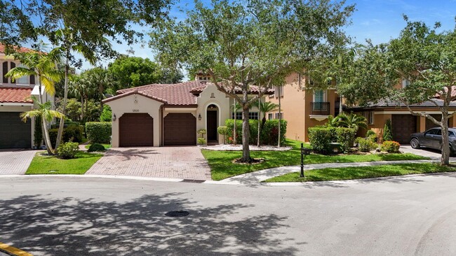 Building Photo - 12520 NW 79th Manor