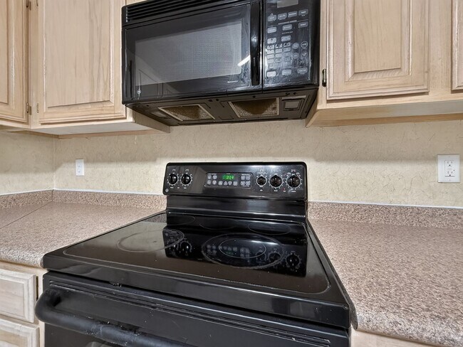 Building Photo - 10150 Belle Rive Blvd