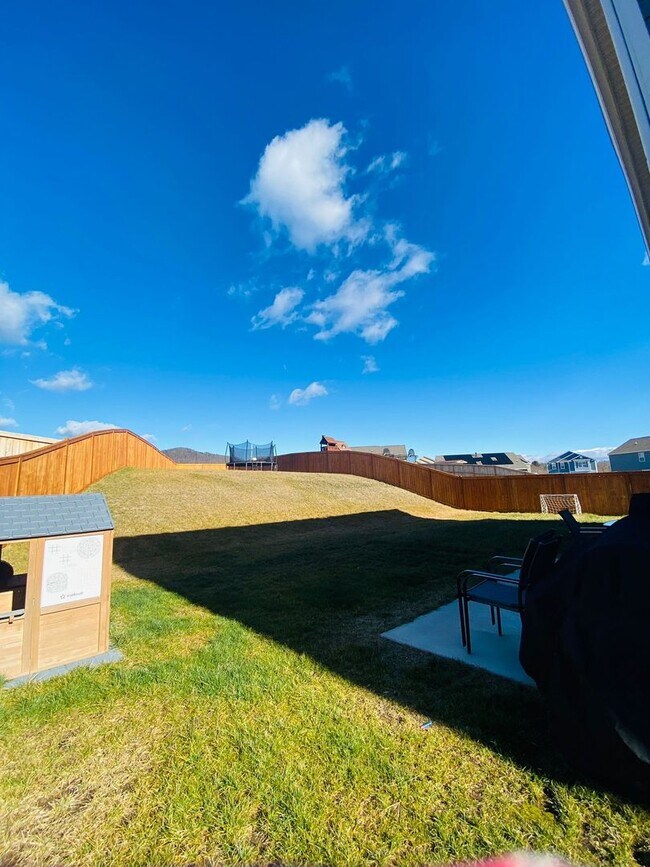 Building Photo - Spacious Newer Construction In Candler