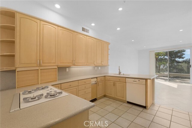 Building Photo - 9 Siena