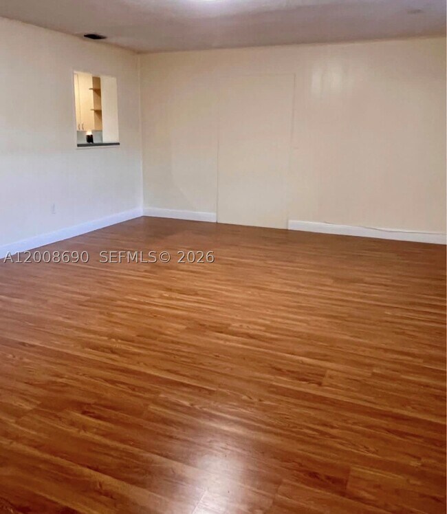Building Photo - 10881 N Snapper Creek Dr