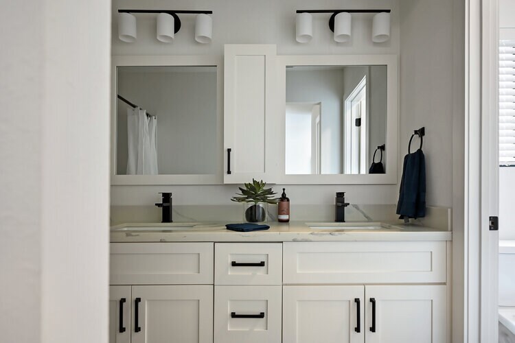 Building Photo - 6543 Marsh Ave