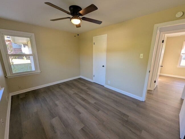Building Photo - Live in Bliss - 3 Bed, 1 Bath