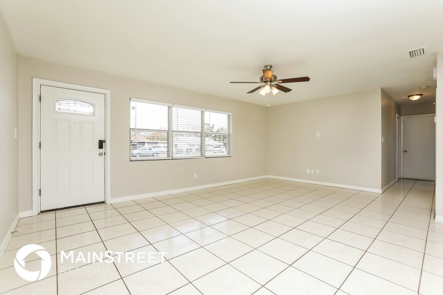 Building Photo - 4424 Edgebrook Dr