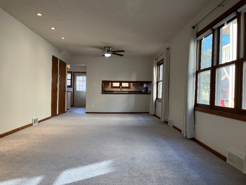 Building Photo - 4230 S 39th Ave