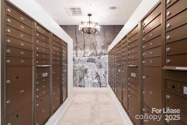 Building Photo - 3110 Doe River Wy