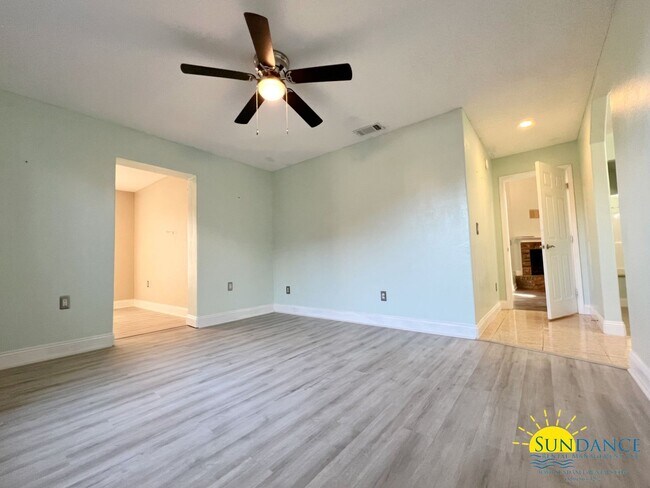 Building Photo - 1059 Windmill Dr