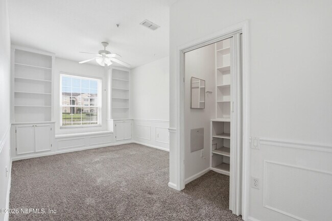 Building Photo - 7990 Baymeadows Cir E