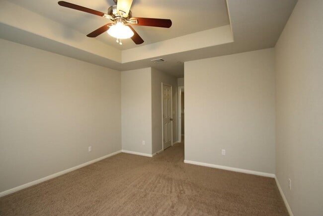 Building Photo - 1701 S Bell Blvd