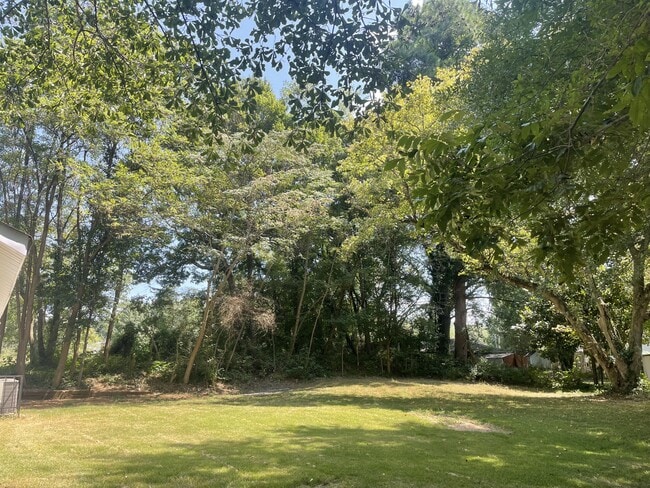Building Photo - 1805 Waldrep Cir SE