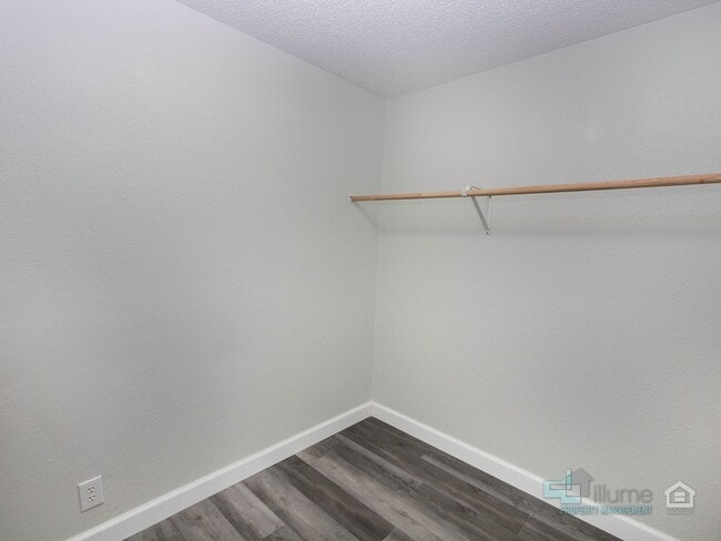 Building Photo - February Move-In Special: Charming 4-Bedroom Keizer Home Close to Everything