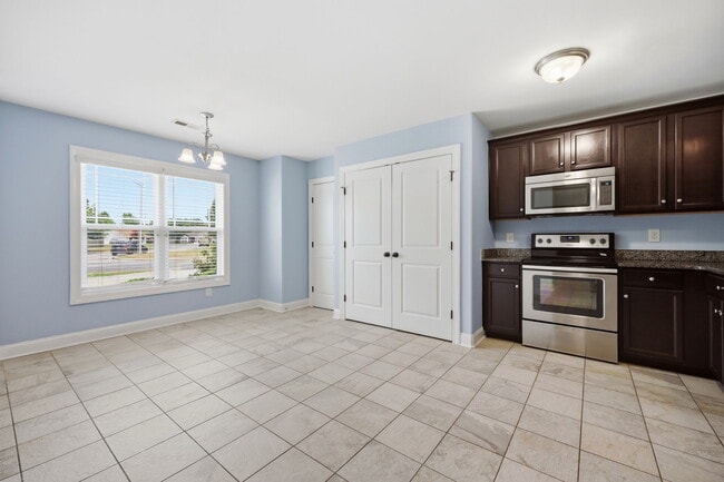 Building Photo - 3029 Edward Ct