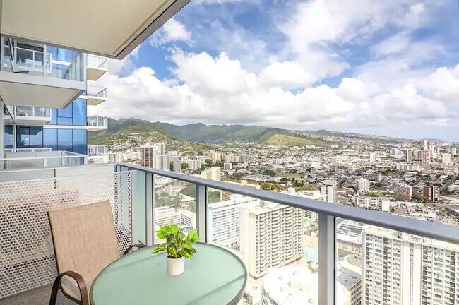 Building Photo - 629 Ke’eaumoku St