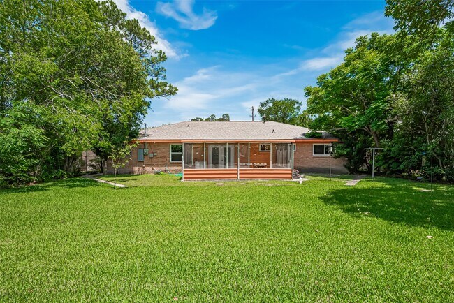 Building Photo - 12206 Ashcroft Dr