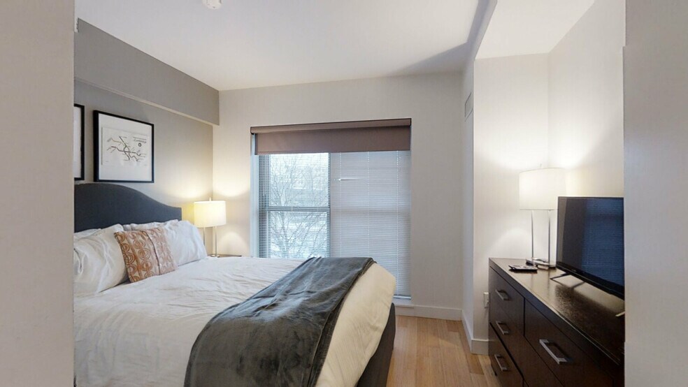 Building Photo - 1080 Boylston St