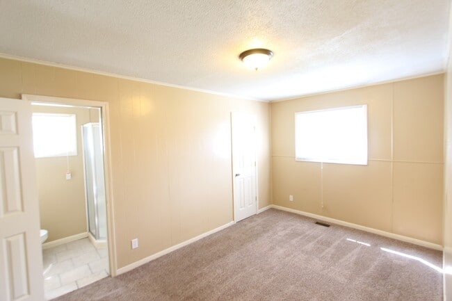 Building Photo - 505 Sunrise Blvd