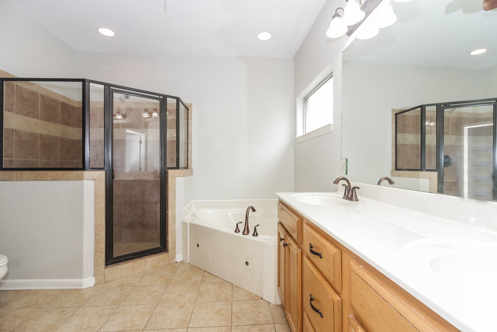 Building Photo - 450 Green Willow Cove