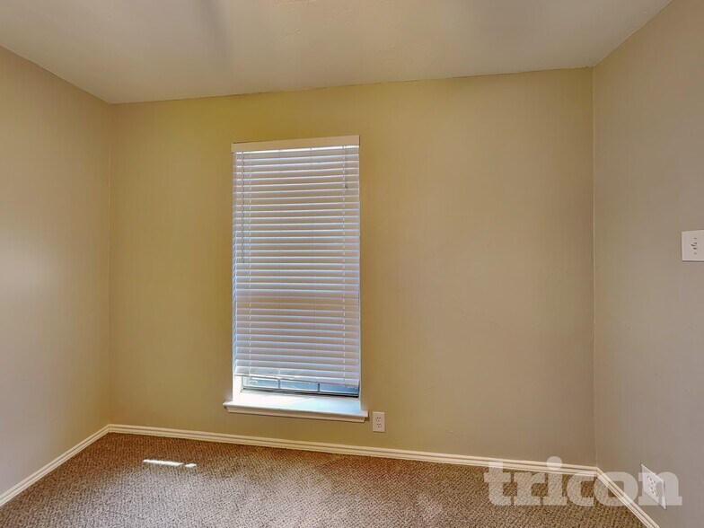 Building Photo - 5708 Woodsetter Ct