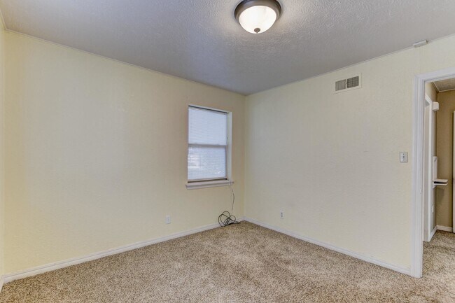 Building Photo - 4172 NW 23rd St