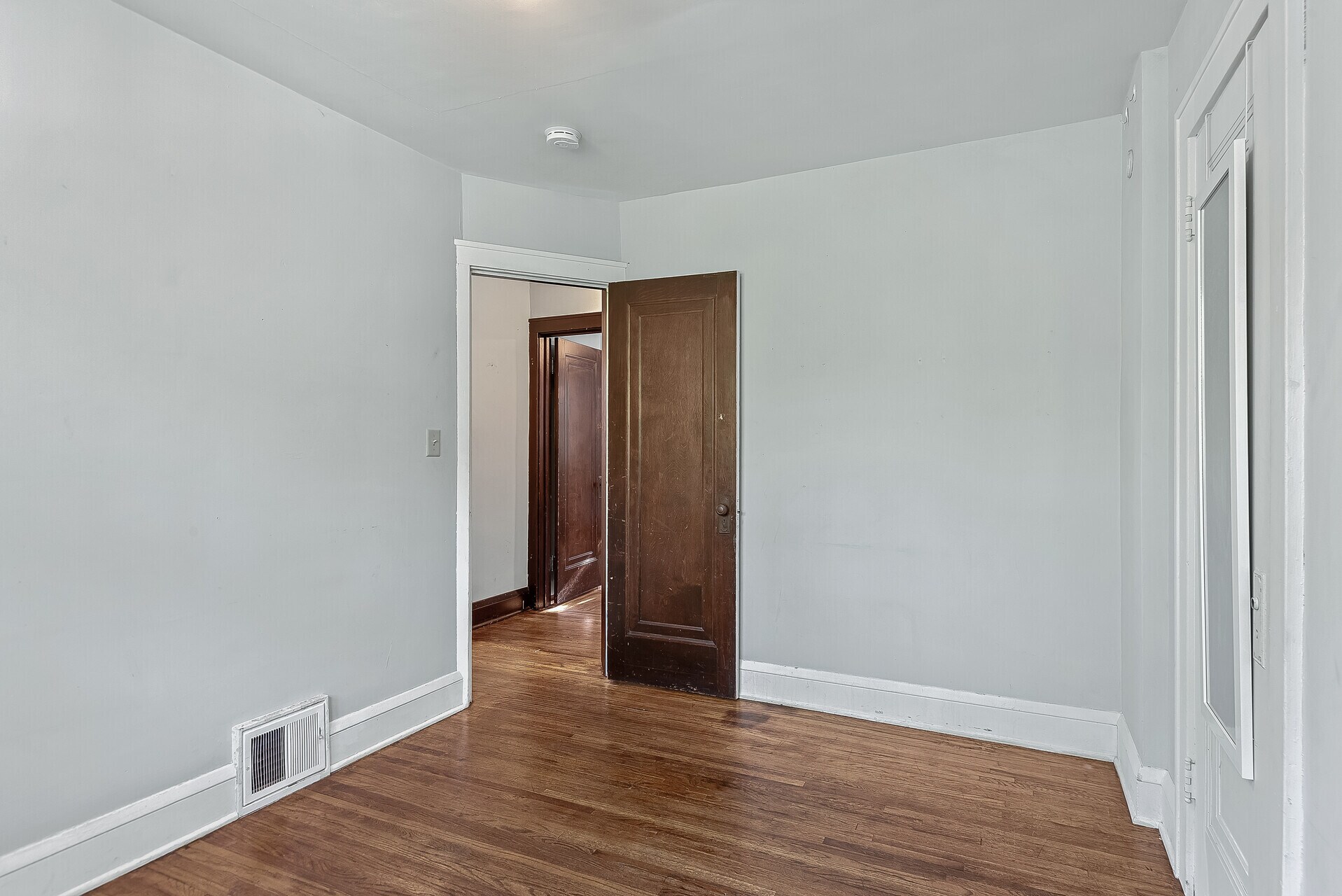 Building Photo - 881 19th Ave SE