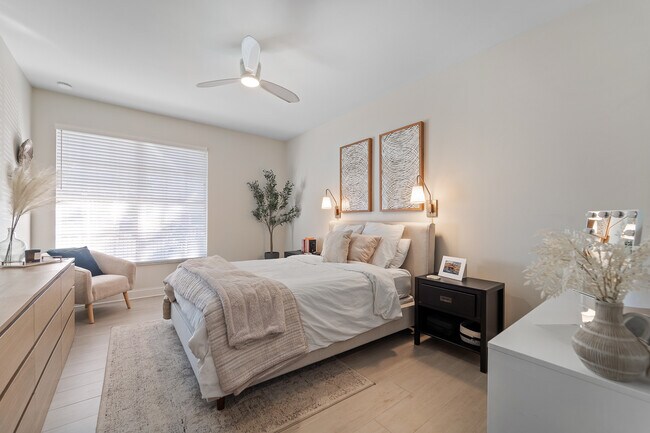 Building Photo - 607 S Glen Ave